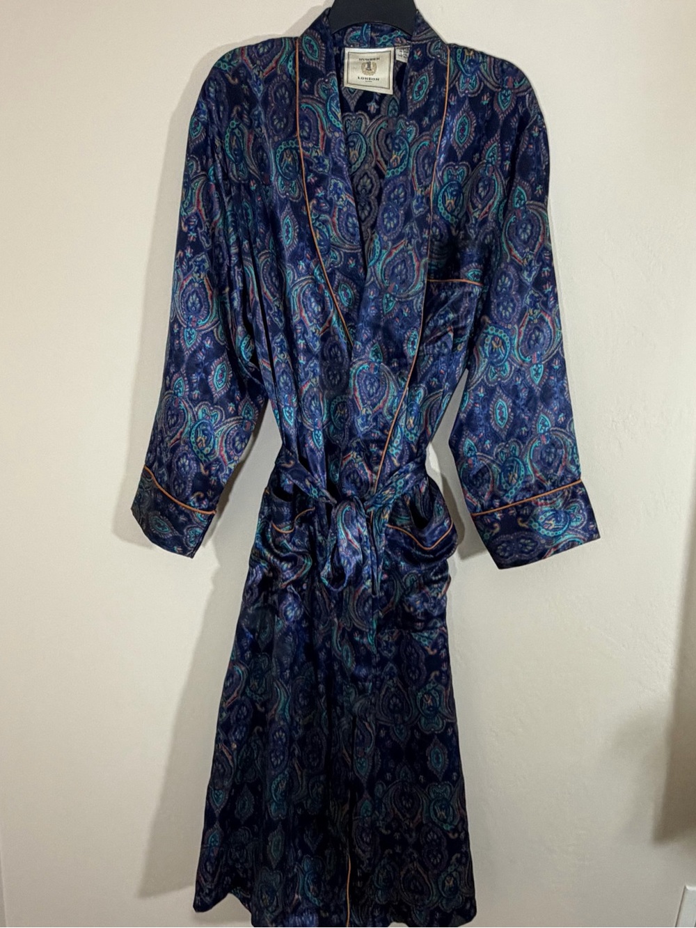 Vintage 80s/90s Victoria Secret Number 1 London Satin Paisley Robe Unisex L/XL